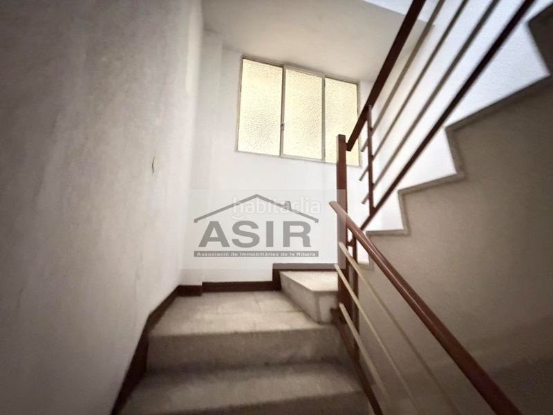 Foto 146d0269-60ac-4492-b067-beb3a92a7956. Edificio  venta en Centre Alzira