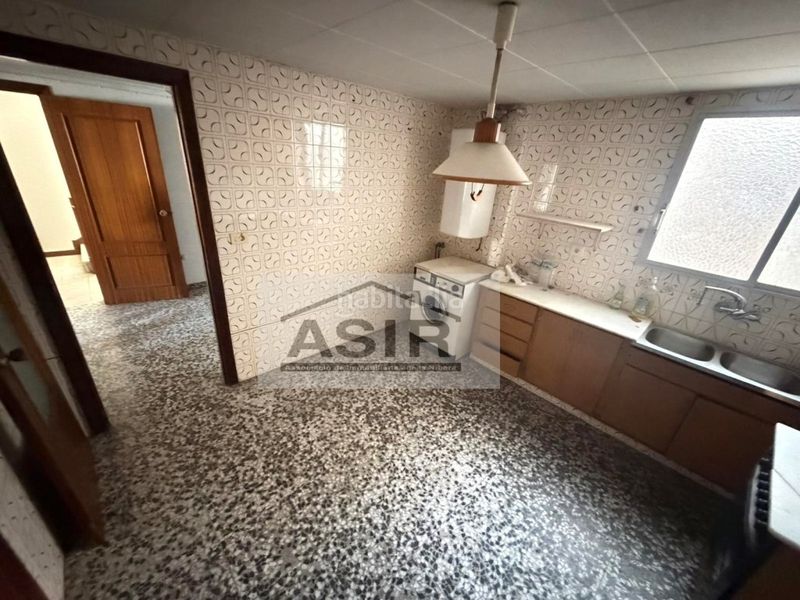 Foto 3895ab3c-cb3f-428f-98b2-5ea41a365017. Edificio  venta en Centre Alzira