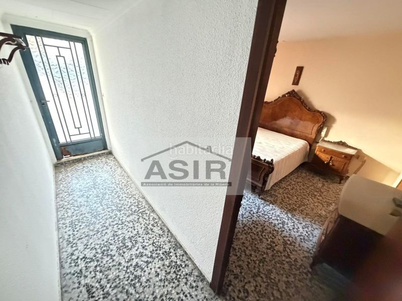Foto 5fdea32f-4193-4d88-8084-1449fce4abc2. Edificio  venta en Centre Alzira