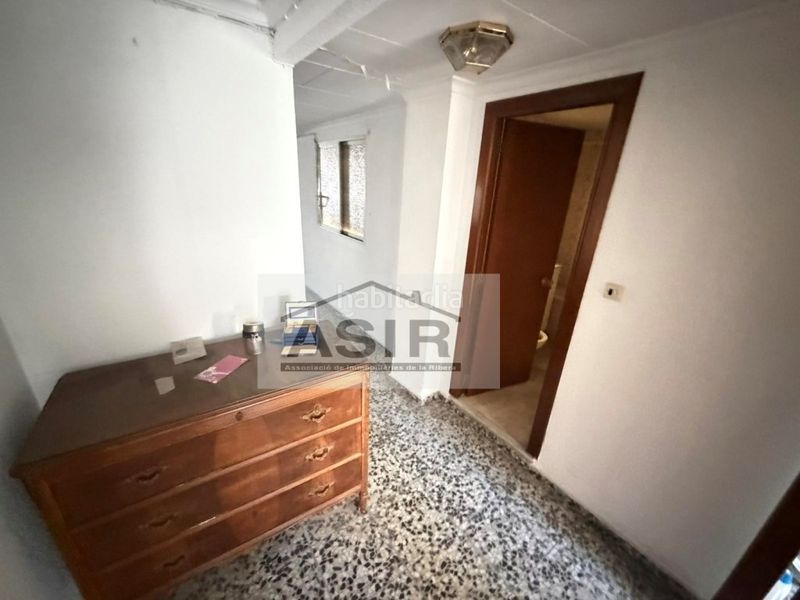 Foto 8e16e3bc-701d-4ff1-9df7-6e0e2095dd65. Edificio  venta en Centre Alzira