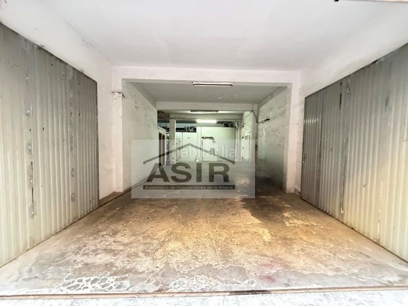 Foto 90b7d2c8-1fdc-4498-98d2-979a41490bfa. Edificio  venta en Centre Alzira
