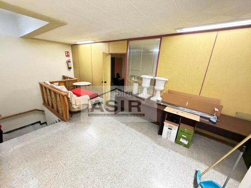 Foto a143cbdf-0d67-4f2b-914f-3a2ad3ec5581. Edificio  venta en Centre Alzira