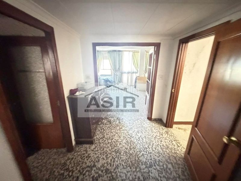 Foto a4768a5d-9988-4518-bdd4-d4f437fef404. Edificio  venta en Centre Alzira