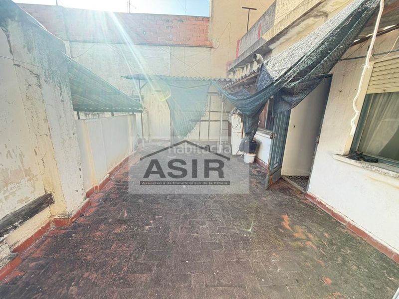 Foto cf267f8c-554b-48f8-958e-1f9227df783b. Edificio  venta en Centre Alzira