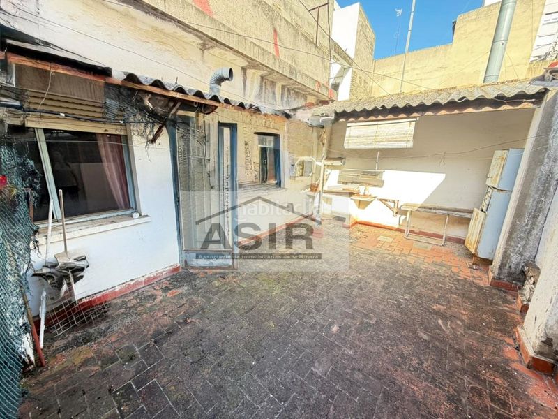 Foto d41ec4b0-bba8-45d5-a3a5-9eaa7e93c78c. Edificio  venta en Centre Alzira