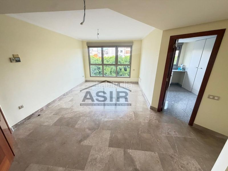 Foto 5d0b0c3e-2284-4e39-8b81-55768adfb163. Pis a Centre Alzira