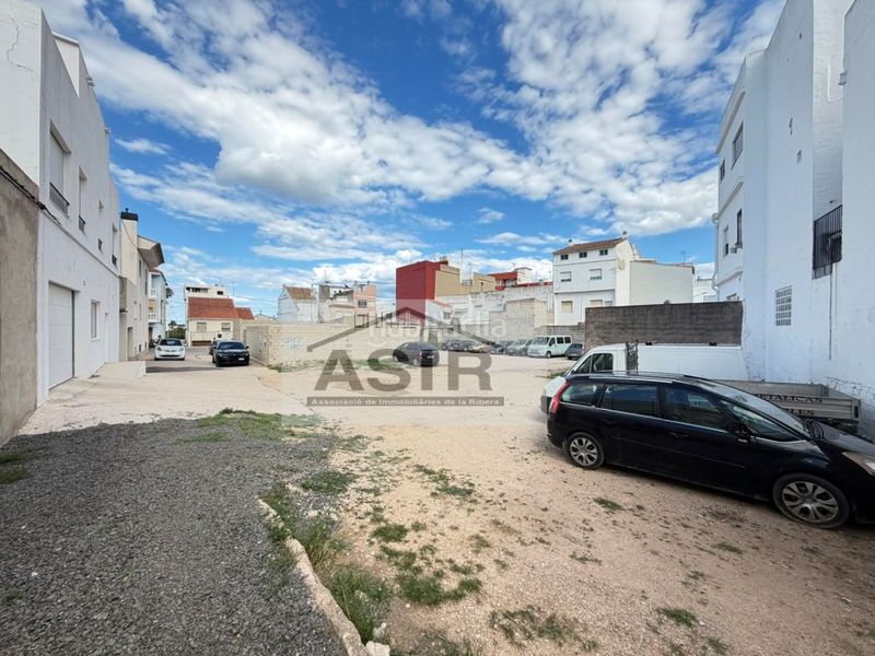 Foto b6d7fca9-ba36-4e2b-866c-947c18c8b45f. Terreny residencial a Corbera