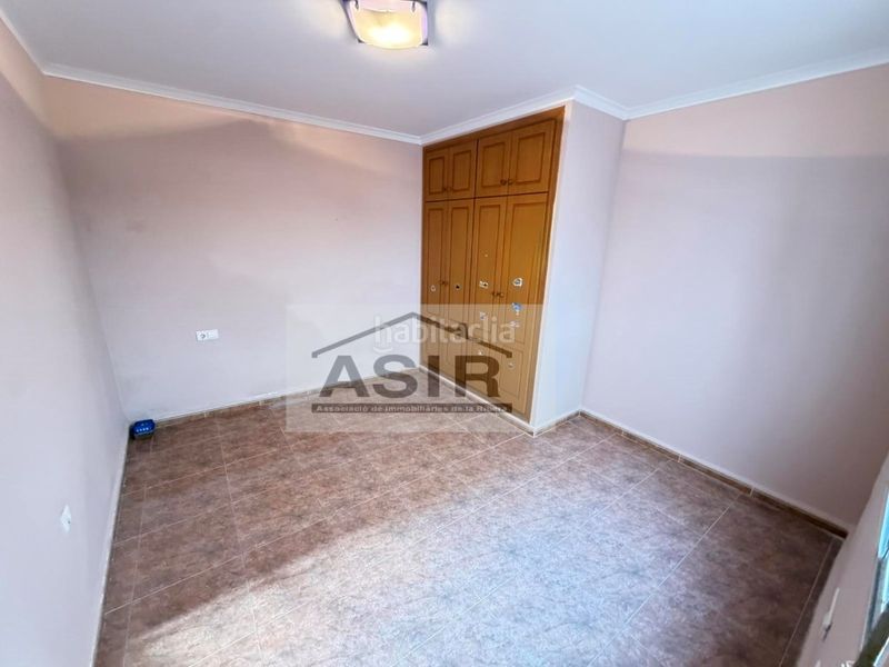 Foto 9567919f-eb5b-4994-9d63-fcd213021297. Casa  4 habitaciones venta en Urbanitzacions i Pedanies Sud Alzira