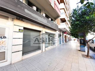 Lloguer Local Comercial a Alquenència - Venècia. Excelente local amplio en la avenida santos patronos