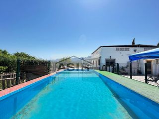 Chalet à Corbera. Bonito chalet en corbera totalmente reformao con una superficie