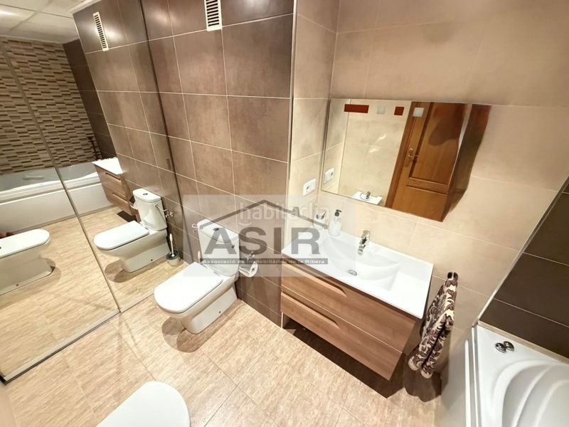 Foto 7f5e4563-823c-489d-a1fe-eacb73f504d9. Casa amb aparcament a Alquenència - Venècia Alzira