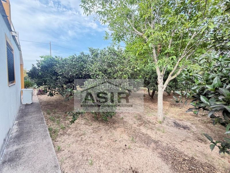 Foto ae841e94-29ee-4628-9fbd-ab77001299b7. Xalet amb aparcament a Benicull De Xúquer