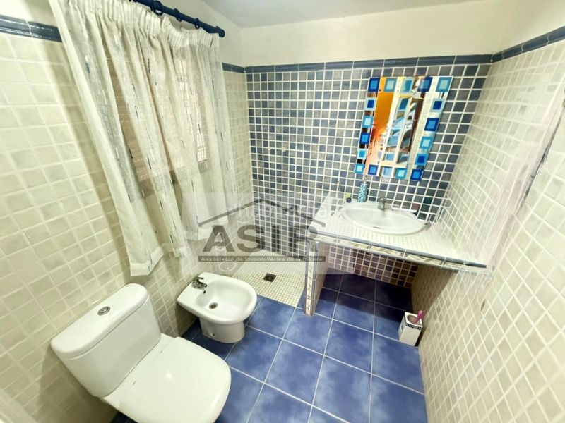 Foto dcdb6457-61aa-4a64-b0d7-6a8dac286eed. Xalet amb aparcament a Benicull De Xúquer