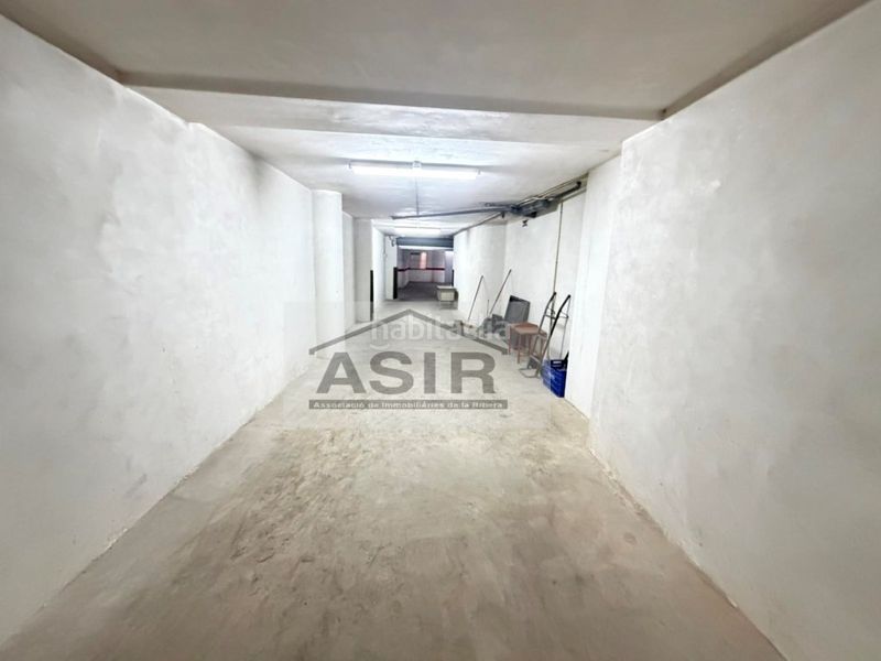 Foto 3dfbba98-52df-4d13-b834-eb236122bece. Aparcament cotxe a Centre Alzira