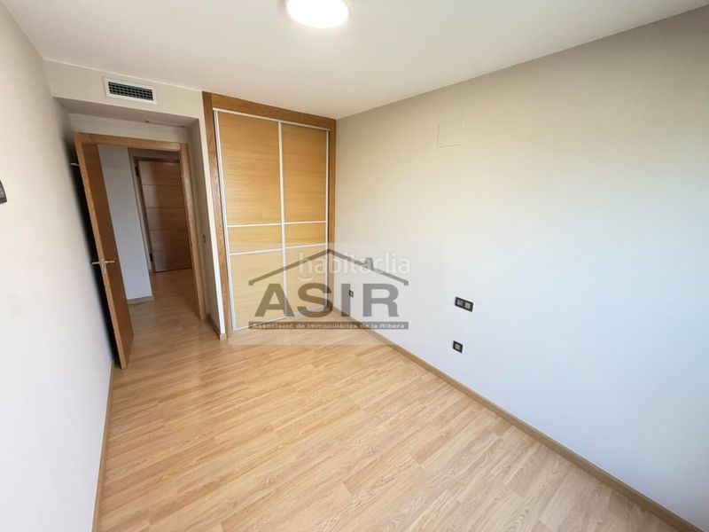 Foto cdaf72cc-90be-44d5-ad34-d9e3b9aa38ee. Lloguer pis amb aparcament a Tulell Alzira