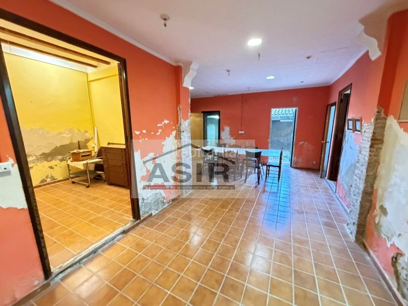 Foto bb3d8bd6-edfa-40dd-8c60-acb71692c79a. Casa amb aparcament a Rafelguaraf