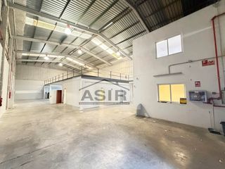 Nau industrial a Avenida Drets Humans