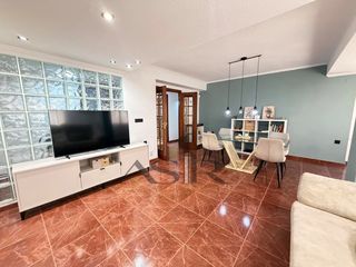 Flat in Calle Felipe Ii