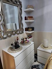 Rez-de-chaussée à Carrer d'amadeo vives 23. Se vende con inquilinos ( local vivienda ) gran rentabilidad