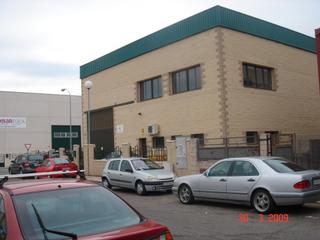 Lloguer Nau industrial a Calle irlanda 14. Nave industrial con puente grúa 10 toneladas.