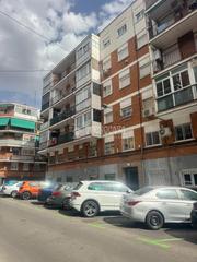 Pis a Moscardó. Piso en venta en madrid