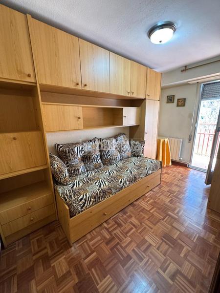 Foto b2d95cf6-fa36-4755-bc15-e994dd14b67c. Etagenwohnung mit heizung in Moscardó Madrid