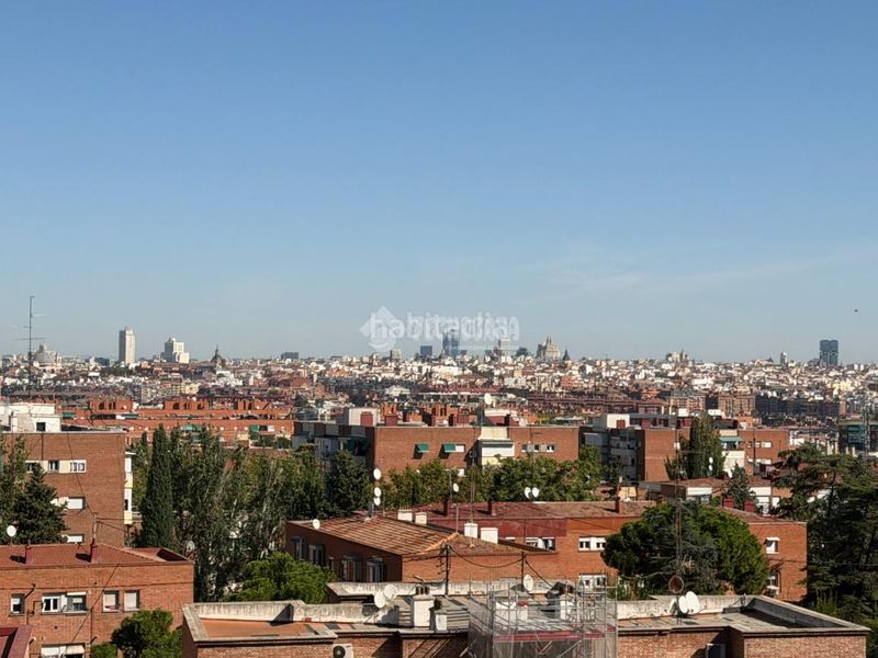 Foto ed613271-d292-4ec9-ba61-bf2020c0ad54. Piso  en venta en Moscardó Madrid