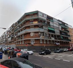 Pis a Moscardó. Piso en venta en madrid