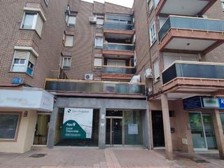 Local Comercial en Avenida Doctor Mendiguchía Carriche