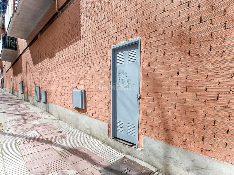 Foto 57ab2487-e9cf-447d-ac08-18d4b4f44f71. Locale commerciale in calle los nardos 137 in Valderas-Los Castillos Alcorcón