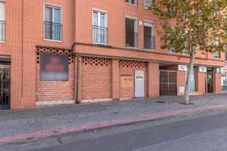Local Comercial en Avenida de Madrid 10