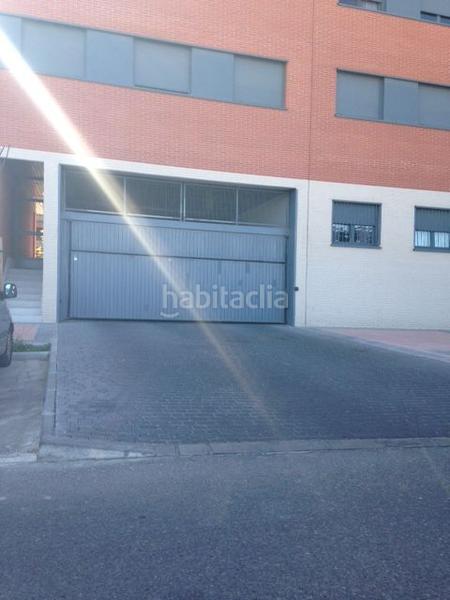 Foto f889fcd6-cbd1-4252-b674-fdf3ea455dad. Aparcament cotxe a n/a a Los Molinos Getafe