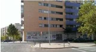 Locale commerciale en N/a. Local comercial. buena situacin. frente al centro comercial 