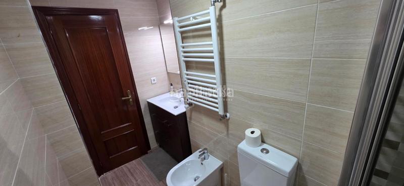 Foto d8ec688c-11ce-4b63-a7f8-39755766ea8f. Pis amb calefacció aparcament a Valleaguado-La Cañada Coslada