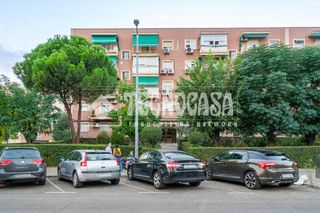 Etagenwohnung in Valleaguado-La Cañada. Piso en venta en coslada