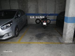 Aparcament cotxe  Alberes. Parking abierto en la zona de can borrell blanes