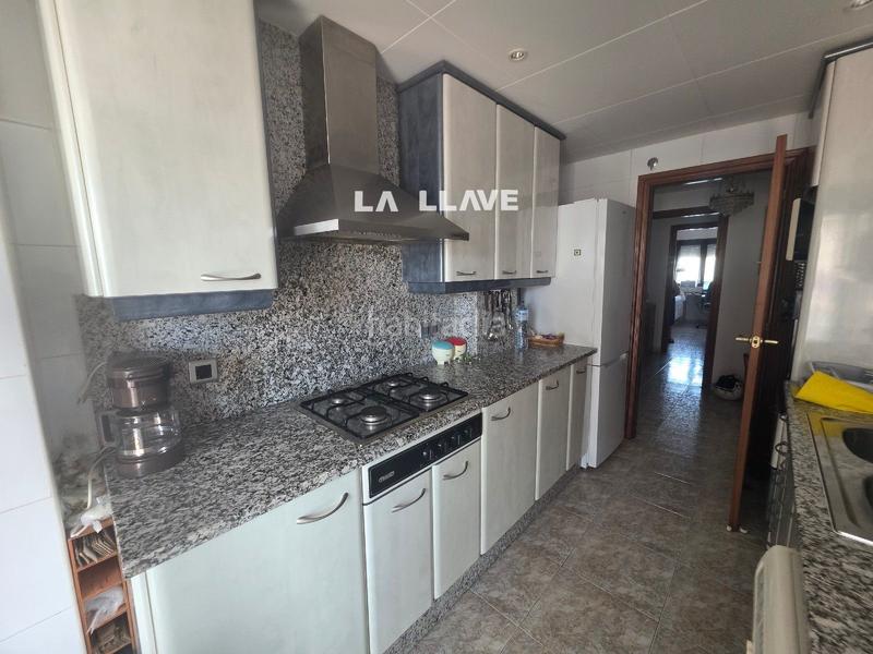 Foto 343e6240-aab7-4620-aa6e-42cc5efe0f6a. Piso  de 3 hab dobles con 2 baños, gran terraza y parking can borrell en Blanes