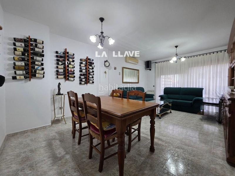 Foto 51b237ce-92ab-4f38-8c99-9953891a9779. Piso  de 3 hab dobles con 2 baños, gran terraza y parking can borrell en Blanes