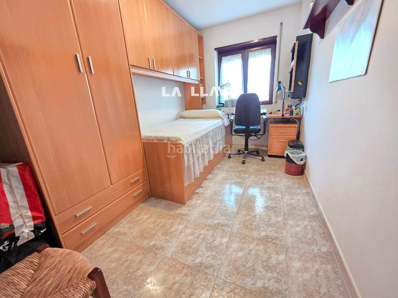 Foto 9d07b95d-60b3-4d1d-9e69-26dbae2c6ffe. Piso  de 3 hab dobles con 2 baños, gran terraza y parking can borrell en Blanes