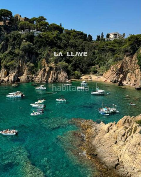 Foto d9da2de3-3bd7-4dd5-b35c-dd0b37426c6b. Piso  de 3 hab dobles con 2 baños, gran terraza y parking can borrell en Blanes