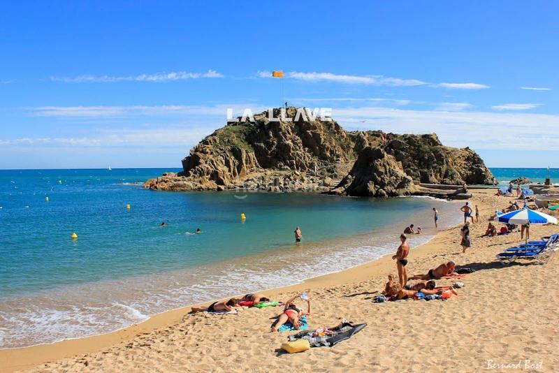 Foto 1422fae9-897f-4213-902a-e42e7b317c82. Àtic amb calefacció a Centre Blanes