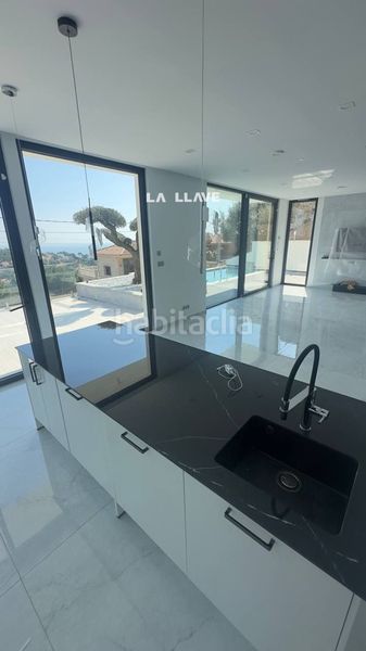 Foto 04bbb63b-aa5b-41a3-b19b-9df25033ac2e. Casa amb calefacció aparcament piscina a Serra Brava Lloret de Mar