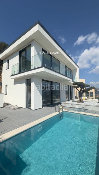 Foto 481b79af-0c34-4a69-a5fe-45a932448429. Casa amb calefacció aparcament piscina a Serra Brava Lloret de Mar