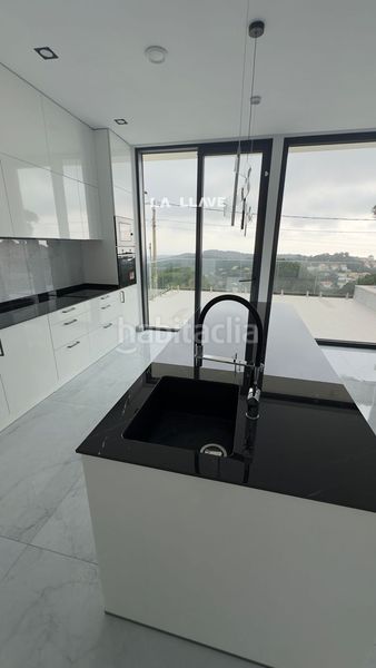 Foto b5faa872-8d46-42ba-838e-5ccb0167582b. Casa amb calefacció aparcament piscina a Serra Brava Lloret de Mar