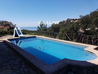 Xalet a Serra Brava. Chalet independiente en venta en lloret de mar, con 300 m2, 6 ha