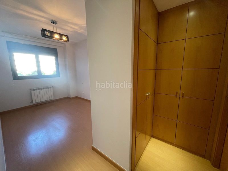 Foto 88557c45-8cf2-42a2-97d3-23104b2f061a. Location appartement avec chauffage parking piscine dans Getafe