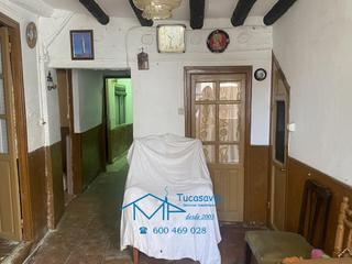 Casa a Cebreros. Casa de una planta mas buhardilla en cebreros