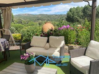 House in Tiemblo (El). Chalet independiente en el tiemblo