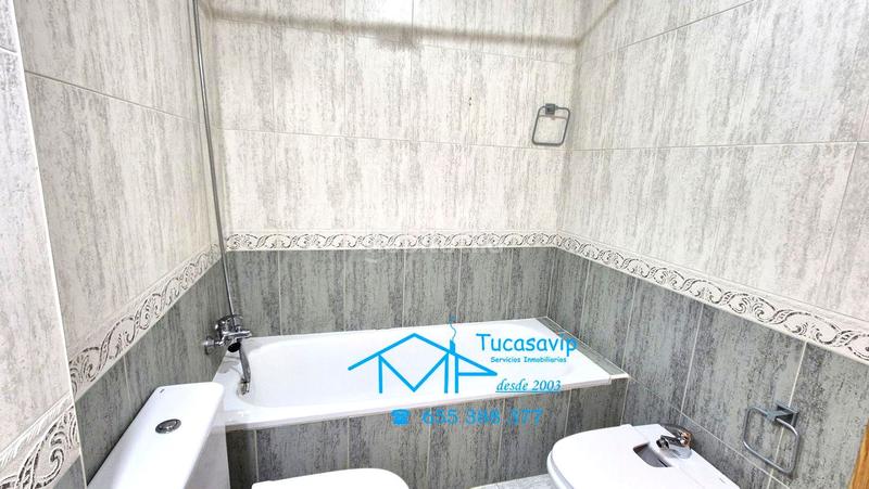 Foto 4f440228-ccc0-4322-be99-725c33a4c9ce. Casa bifamiliare con riscaldamento in San Martín de Valdeiglesias