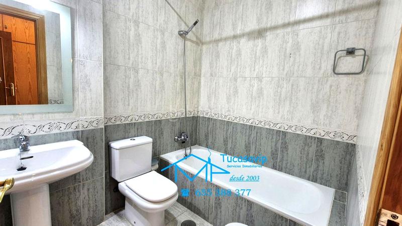 Foto 670baf80-b4ee-4c2b-acc5-38fb9c14cf72. Casa bifamiliare con riscaldamento in San Martín de Valdeiglesias